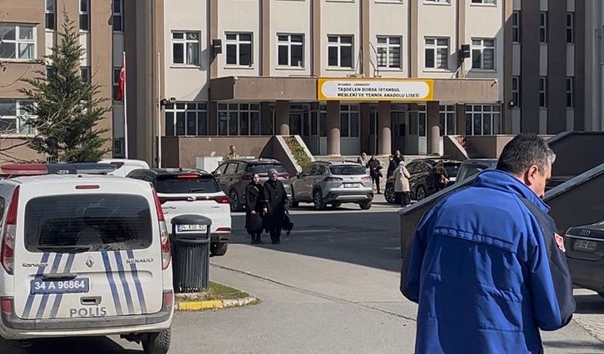 Çekmeköy’de lisede bıçaklı saldırı! Yaralılar var