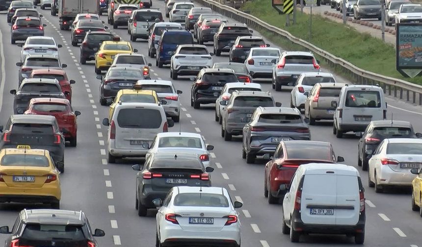 İstanbul’da haftaya trafikle başlangıç