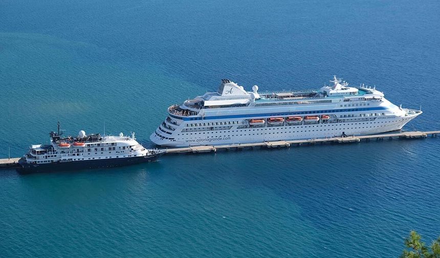 'Yüzen oteller' ile iki ayda 52 bin 748 yolcu seyahat etti