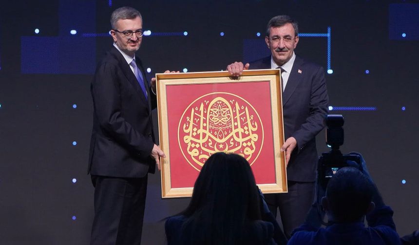 'Dezenformasyonla mücadele hayati önem taşıyor'