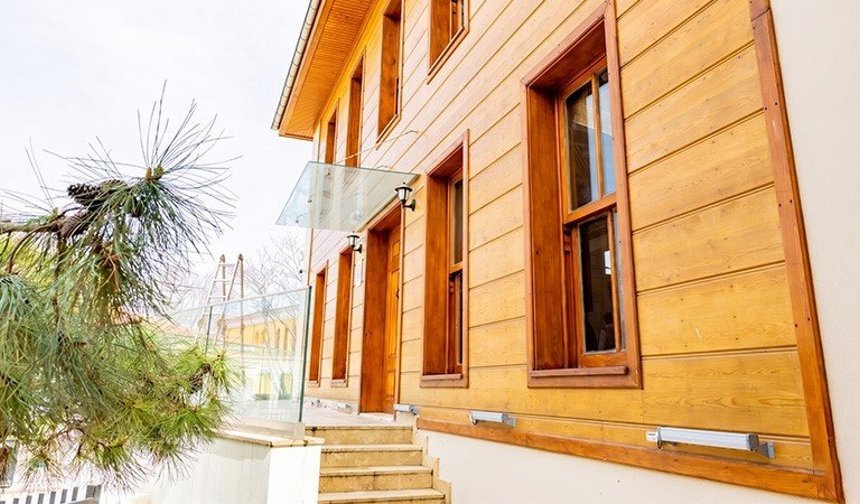Fatma Sultan Camii bir asır sonra ibadete açıldı