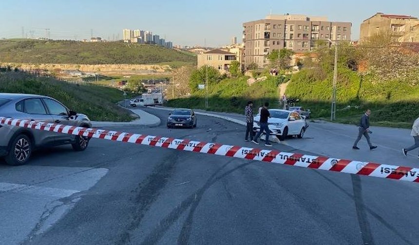 Başakşehir'de 5 aracın karıştığı zincirleme kaza: 2 yaralı