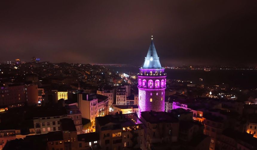 Galata Kulesi farkındalık için mor renge büründü