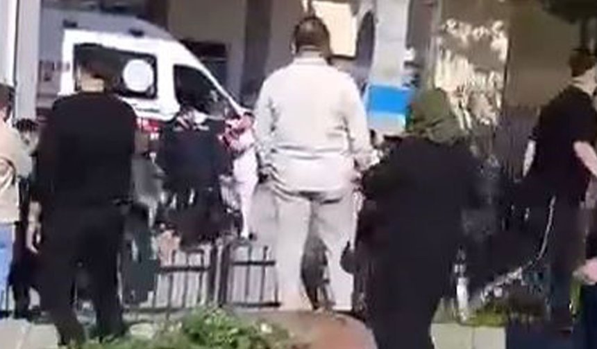 Yol verme tartışması bıçaklı kavgaya döndü