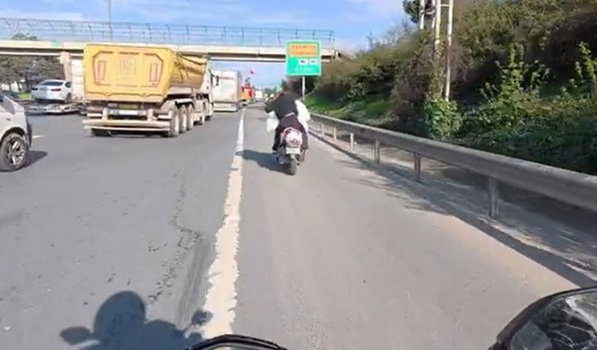 Otoyolda akılalmaz olay: Motosiklette kavga