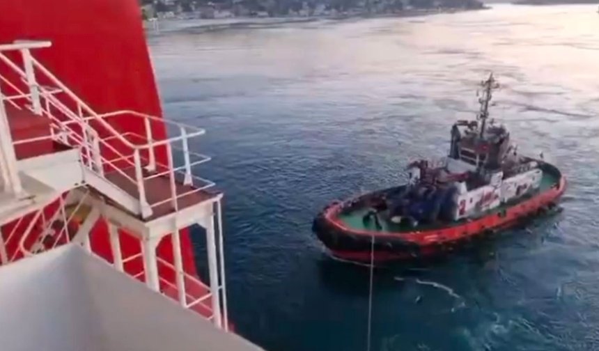Yalıya çarpmasına saniyeler kala durdu: KAPPA gemisi yüzdürüldü