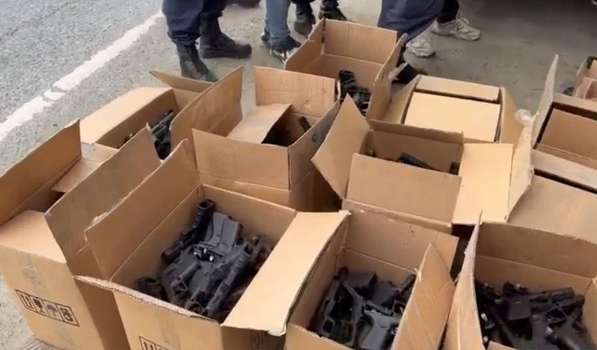 İstanbul’da silah sevkiyatına darbe: Kamyonetten cephanelik çıktı