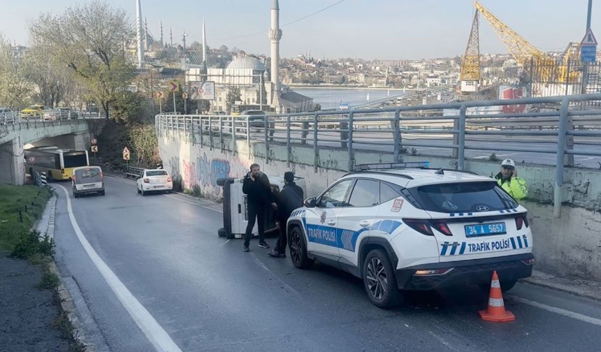 Direksiyon hakimiyetini kaybetti, araç devrildi