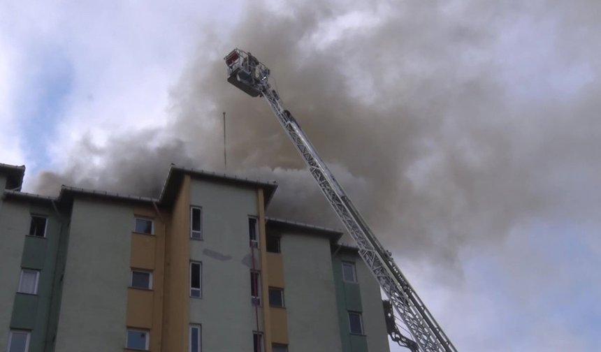Ataşehir'de sabah saatlerinde korkutan yangın