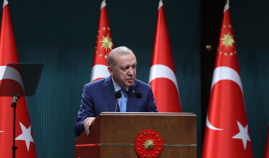 "Demokrasilerde muhalefet en az iktidar kadar mesuliyet sahibidir"