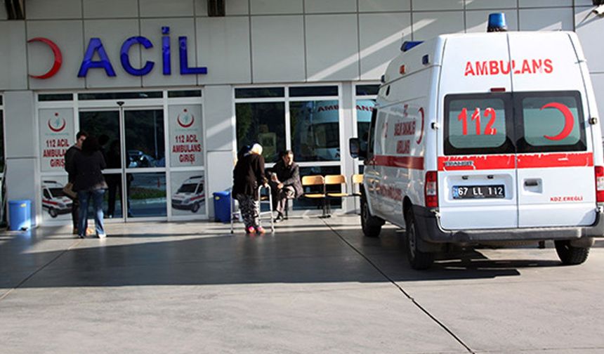 Hastane bahçesinde acı son: Arkadaşını beklerken hayatını kaybetti