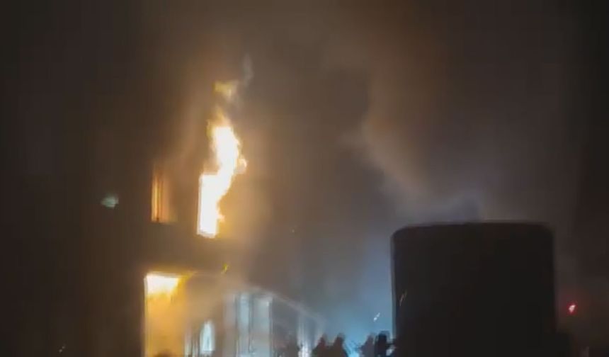 Başakşehir'de sanayi sitesinde yangın