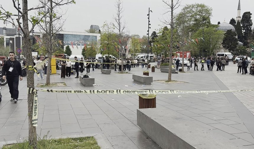 Beşiktaş Vapur İskelesi’nde silahlı müdahale: Kurşunlar çevreye sıçradı