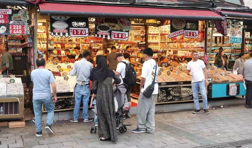 Eminönü'nde bayram yoğunluğu
