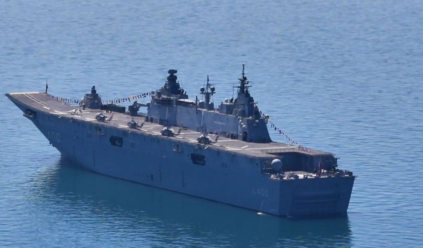 TCG Anadolu ve denizaltı İstanbul’da vitrine çıkıyor