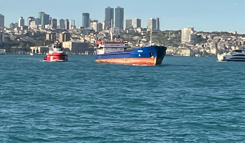 İstanbul Boğazı'nda gemi arızası; trafik askıya alındı