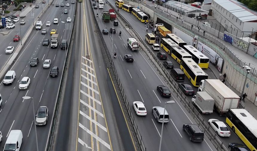 Bahçelievler’de İETT otobüsü arızalandı