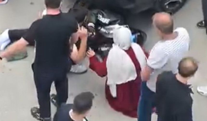 Pendik'te motosiklet otomobile çarptı