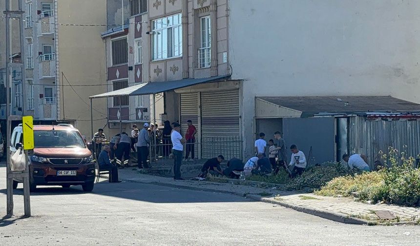 Esenyurt’ta kaçak kesim alarmı: Sokaklar kurban alanına döndü
