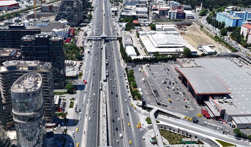 İstanbul’da bayram öncesi sessizlik: Yollar boşaldı
