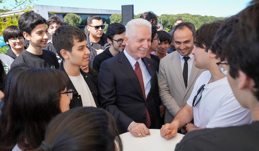 ' Bayram harçlığı olarak önümüzdeki burs 10 bin lira olacak'