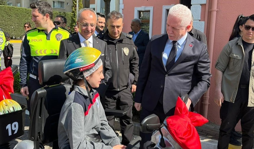 Vali Gül’den kritik uyarı: Trafikte sihirli değnek yok
