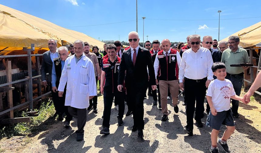 Vali Gül kurban alanında: Hijyen ve güvenlik tedbirlerini yerinde inceledi