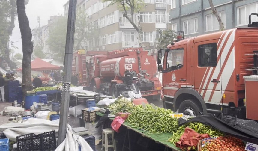 Fatih'te zincir marketin deposunda yangın