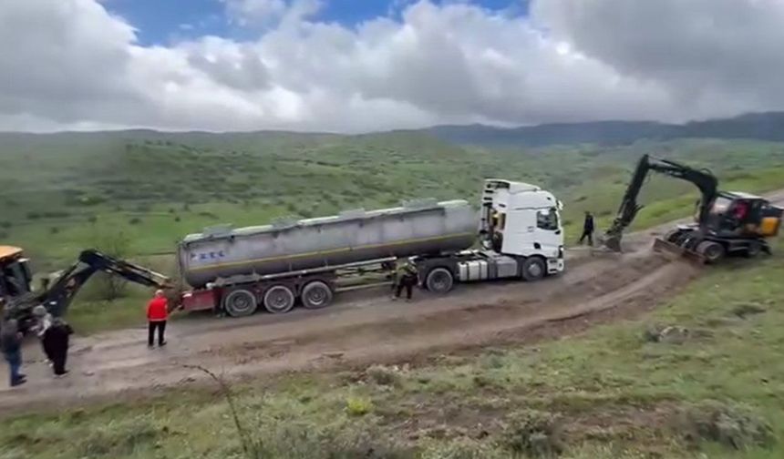 Trafikten kaçarken ormanda mahsur kaldılar