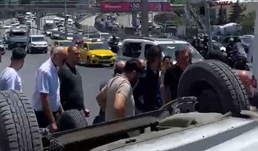 Direksiyon hakimiyetini kaybeden sürücü E-5'ten yan yola uçtu