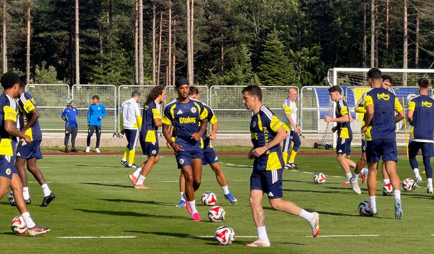 Fenerbahçe, Topuk Yaylası'ndaki ilk antrenmanını yaptı
