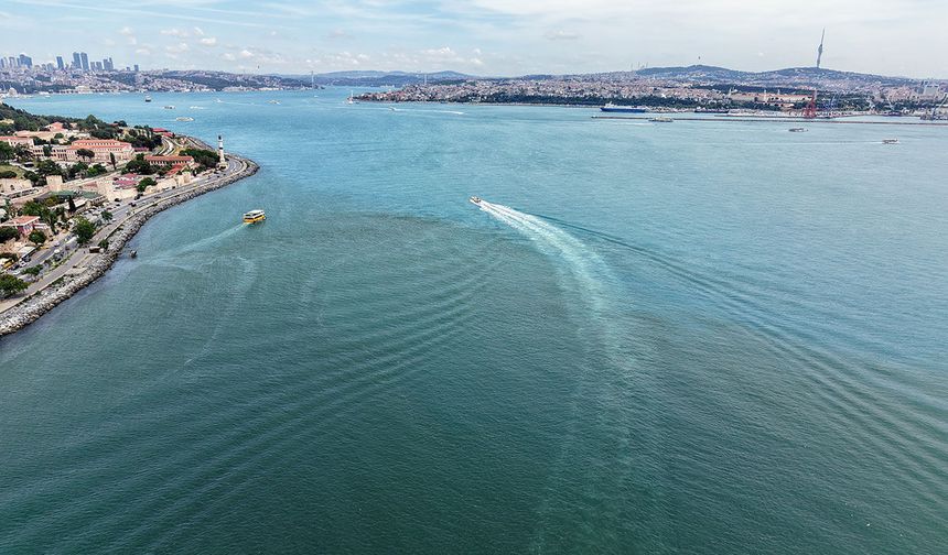 İstanbul Boğazı turkuaza büründü: Gökyüzünden eşsiz manzara