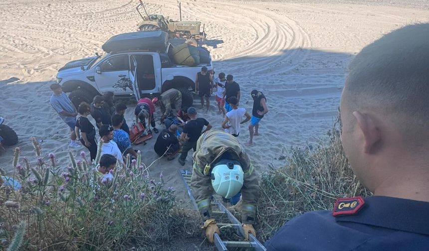 Çatalca'da paraşüt kayalıklara çarptı: 2 yaralı