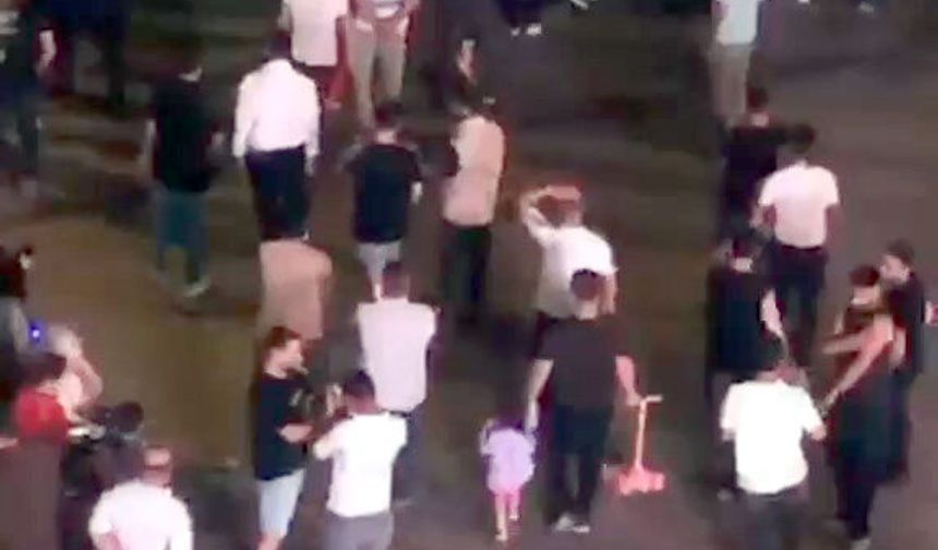 Halaydaki kadınların kavgasına erkekler dahil oldu; ortalık savaş alanına döndü
