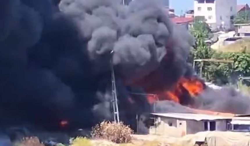 Metruk fabrikada korkutan yangın
