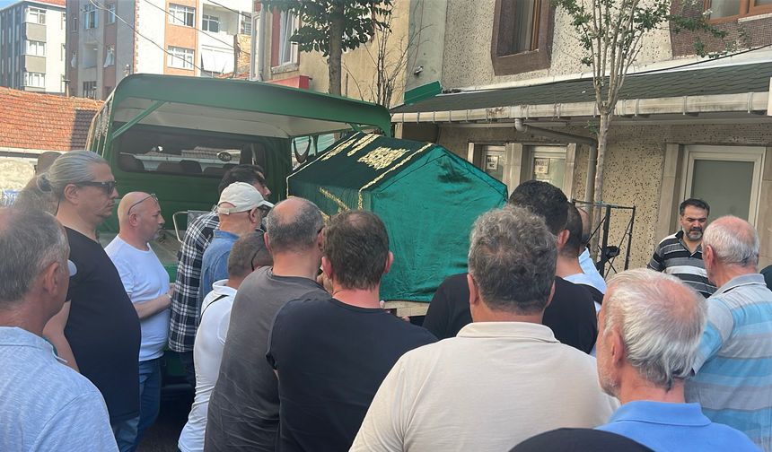 Haliç'te denize düşerek hayatını kaybeden tekne personeli son yolculuğuna uğurlandı