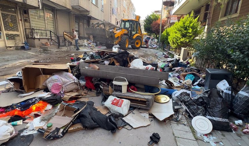 Kira krizi sokağa taştı: Evdeki eşyalar dışarı atıldı