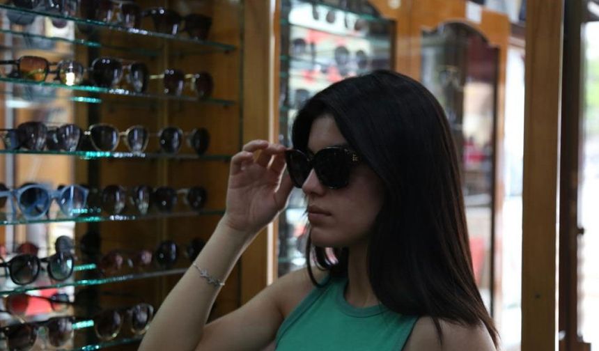 Güneş gözlüğü seçerken buna dikkat! Yanlış tercih görmeyi tehdit edebilir