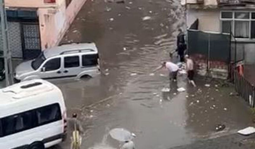 Ev ve iş yerlerini su bastı, araçlar sular altında kaldı!