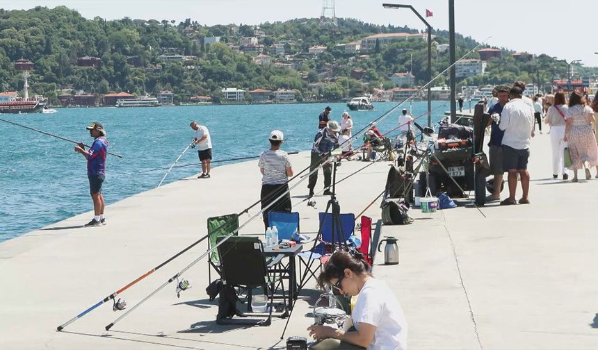 İstanbullular sıcak havada sahillere akın etti