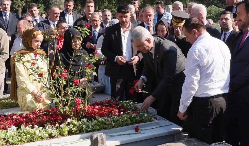 15 Temmuz şehitleri, darbe girişiminin 10'uncu yılında Edirnekapı'da anıldı