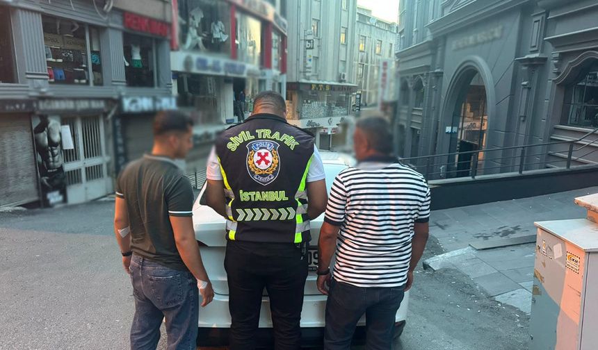 Trafik kavgasında taksinin camlarını kırdı, cezaevine gönderildi