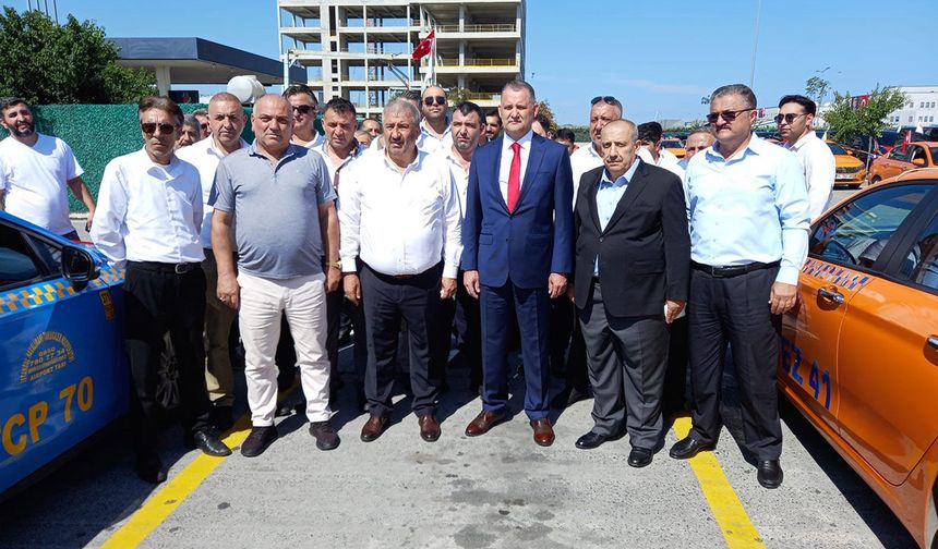253 şehit için 253 taksi! İstanbul'da anlamlı 15 Temmuz konvoyu