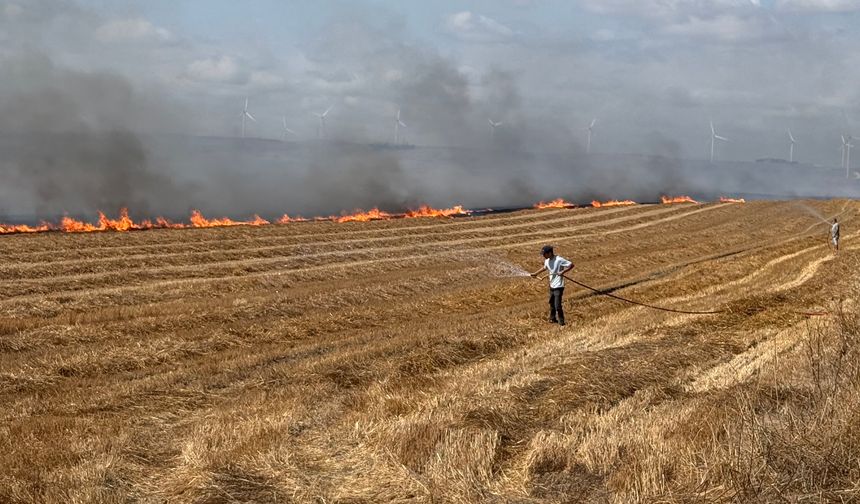 İstanbul Valiliği, Silivri'de yangının kontrol altına alındığını açıkladı