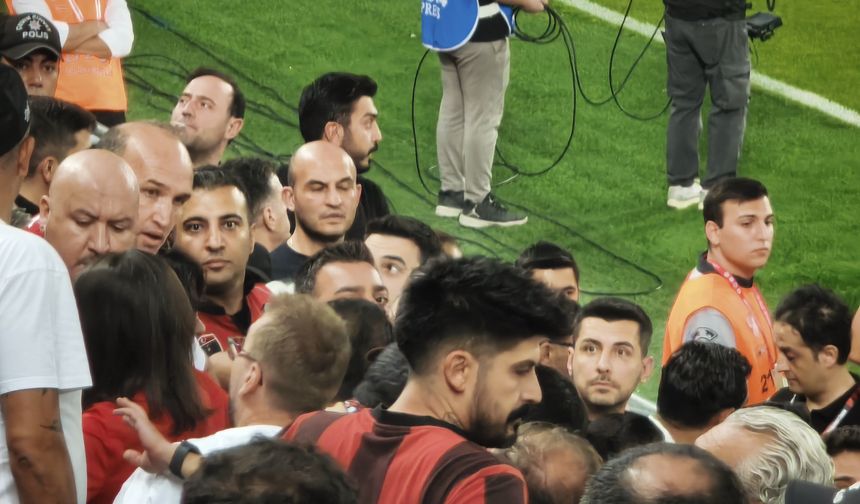 Gençlerbirliği tribünlerinde kavga golle son buldu