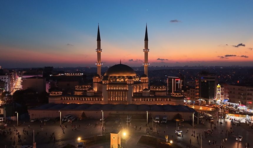 Mevlid Kandili dualarla idrak edildi