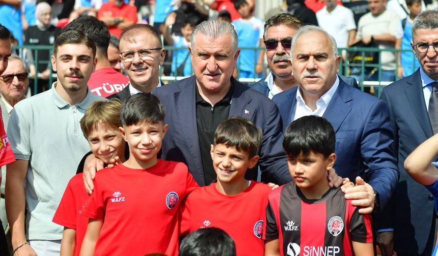Fatih’te 8 bin 500 çocuk Yaz Spor Okulları’nda sporla buluştu