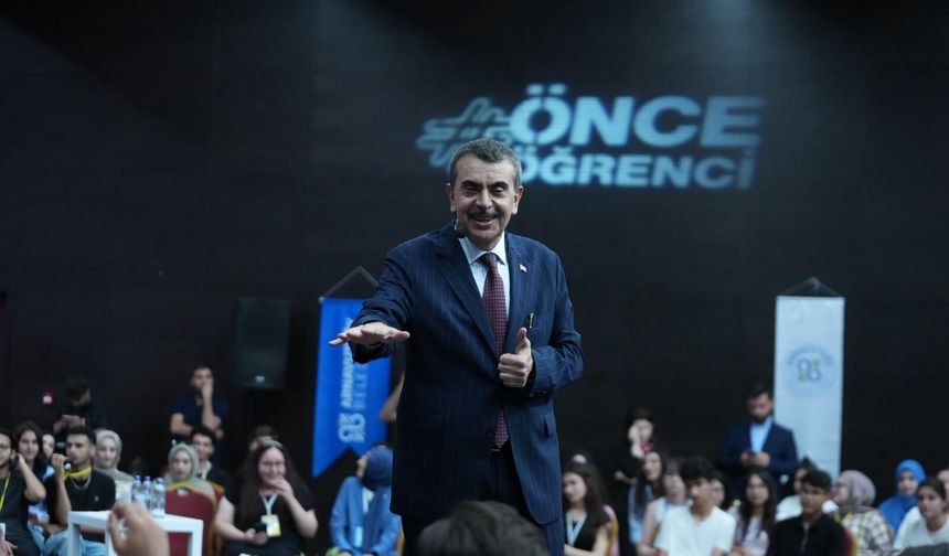'Sınav sisteminde değişiklik yok ama sorular müfredata uygun hale gelecek'