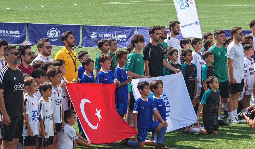 Tuzla’da 30 Ağustos Zafer Kupası sahiplerini buldu