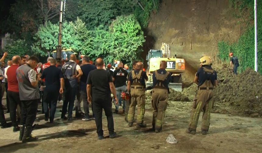 Büyükçekmece'deki toprak kaymasında arama çalışmaları sona erdi
